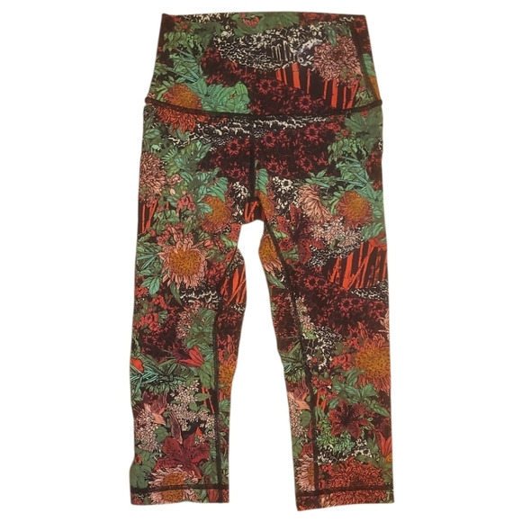 Lululemon Athletica wunder under high rise Floral Capri Leggings tights 2 euc - Picture 3 of 6